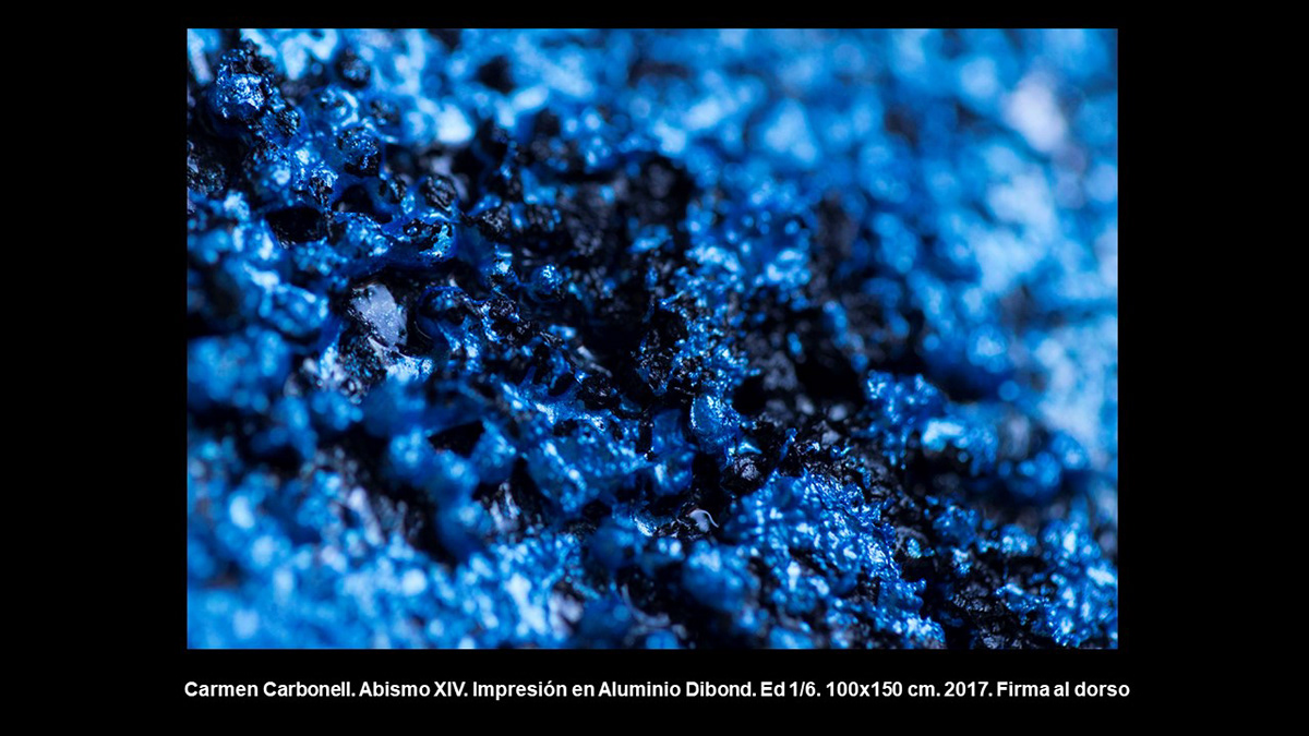 blue Carmen Carbonell light texture Liquid