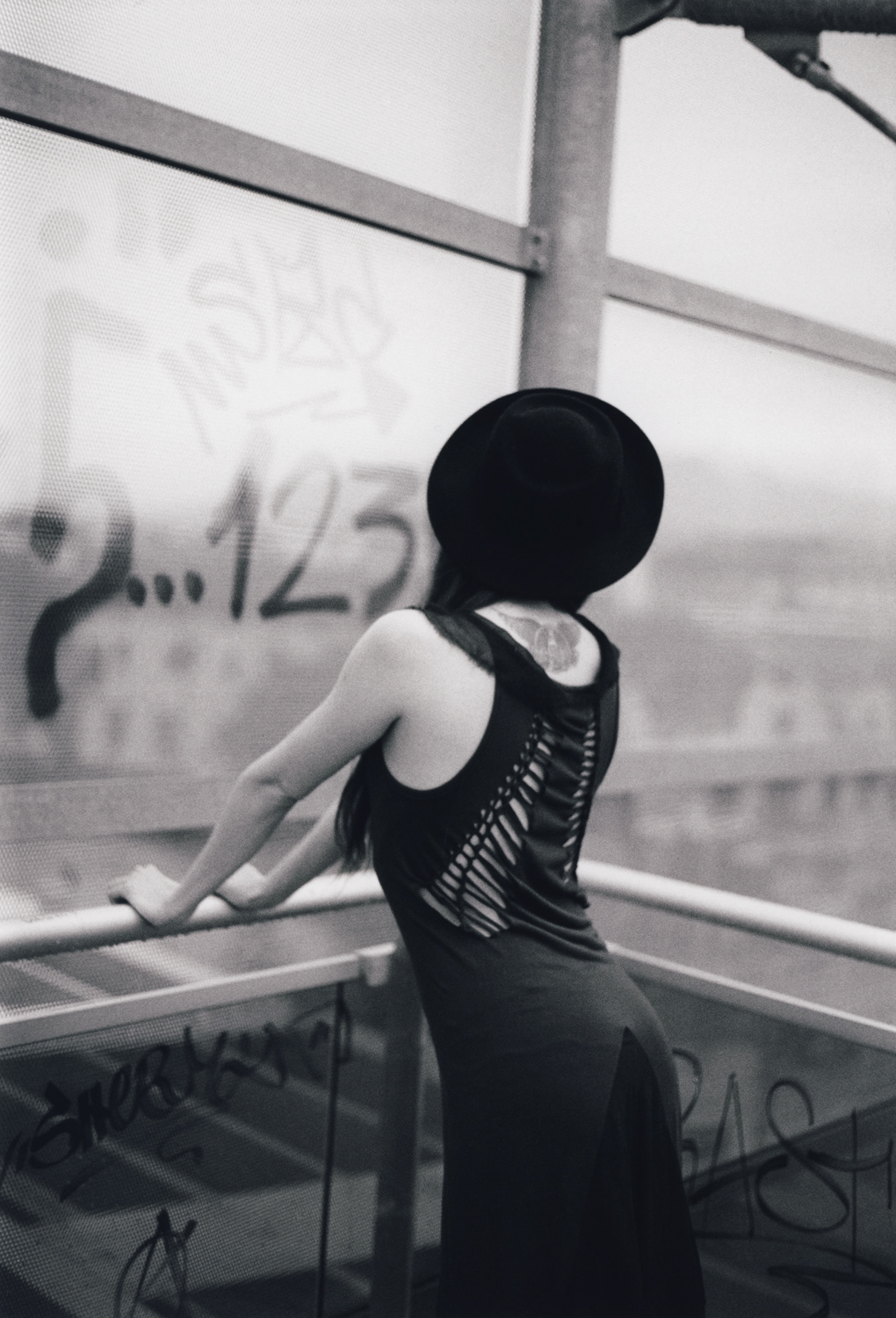portrait nina sever black & white 35mm city Landscape