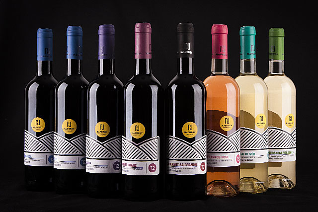 Naphegy bor wine wine label borcímke Wine Packaging csomagolás package bottle Label label design