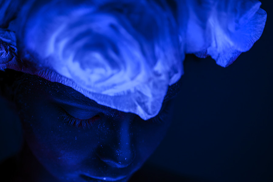 dark  light model  make-up fluorescent beauty flower MUA pink wight black  blue filippova aspen girl