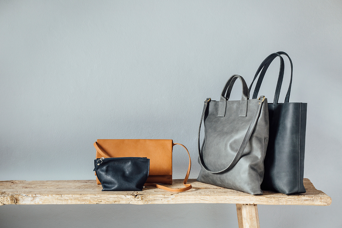 munich design germany Kathrin Heubeck Lina Skukauskė handbag handmade local studio behind the scenes freelance photographer product photographer