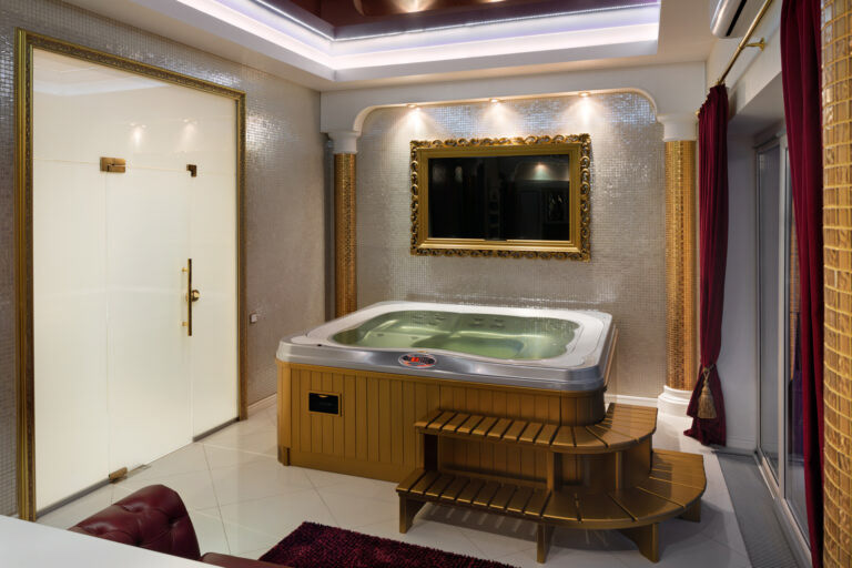 бассейн ванна гостиная   золото классический интерьер  поталь спальня