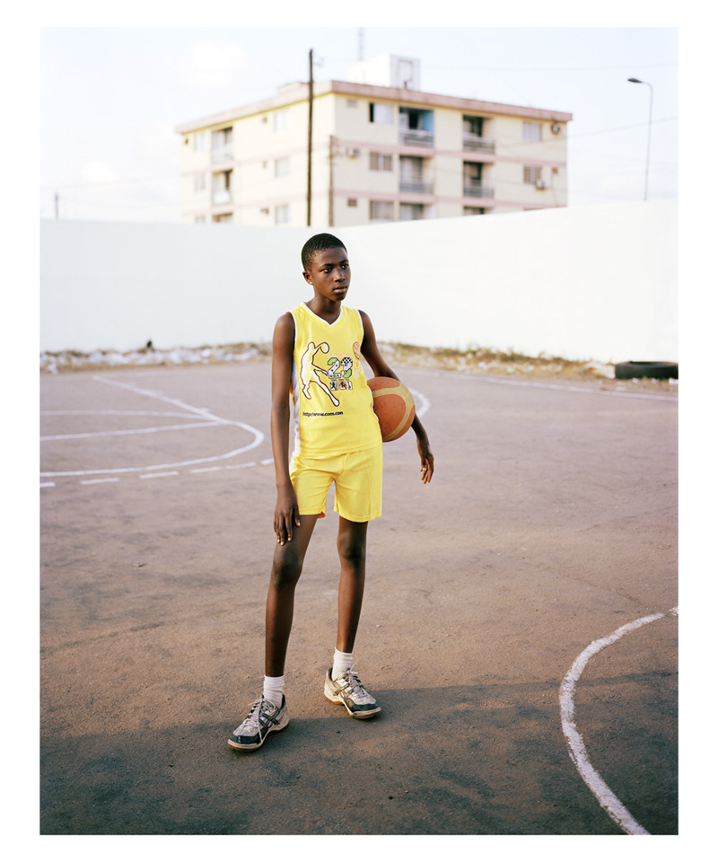 ivory coast footballers football basketball milan Italy abidjan shanty sport girl stripe socks team black red sand africa africans Ivorians