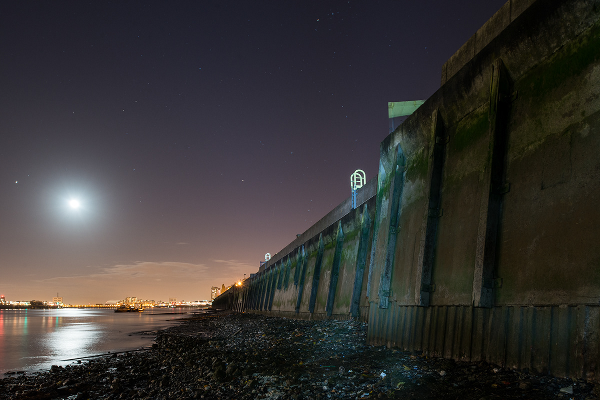 the thames night photography Woolwich industry river long exposure Nikon D800 Nikkor 24mm F3.5 tilt shift lens moonlight