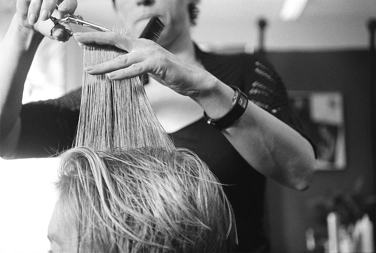 minolta black White blackandwhite Analogue photo hairdresser hair coiffeur Hairstylist haircut haircutter barber salon woman