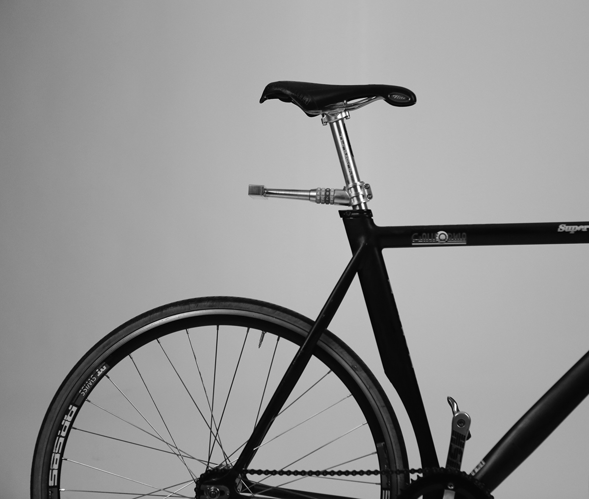 Helmet lock Bike Bicycle tail lamp safe