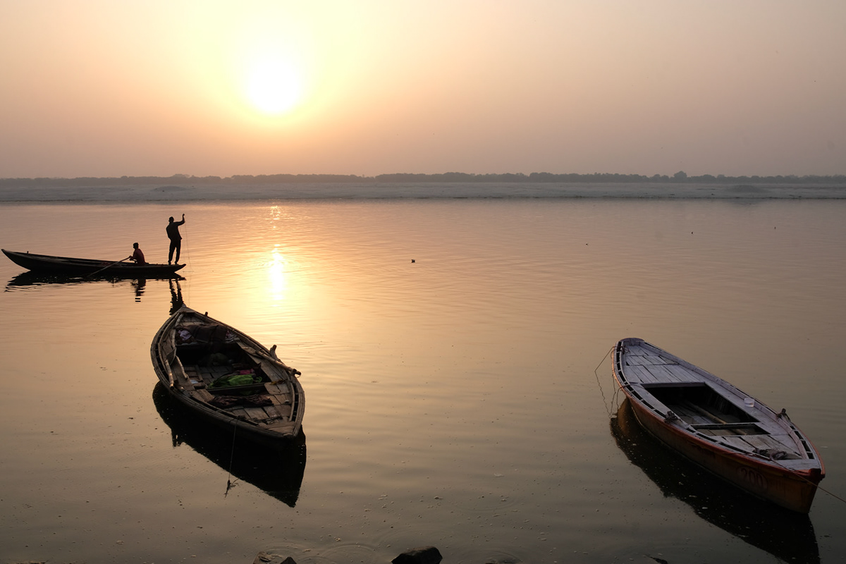 hindhu India Landscape Photography  photojournalism  rituals river streetphotography Sunrise varanasi