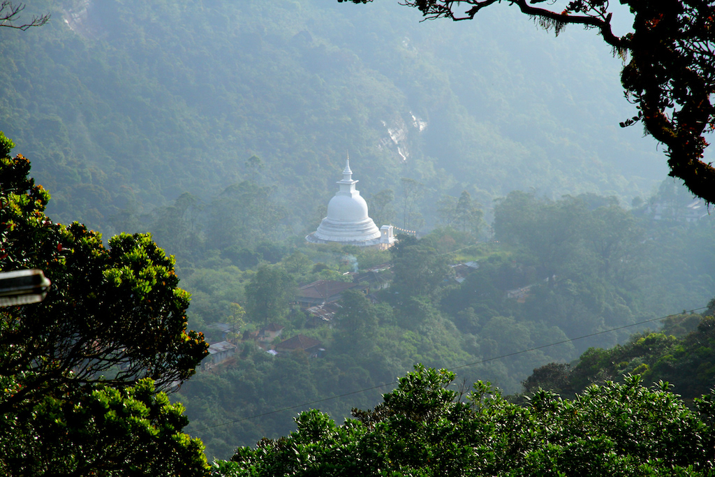 Travel Sri lanka Adams Peak spirituality colour