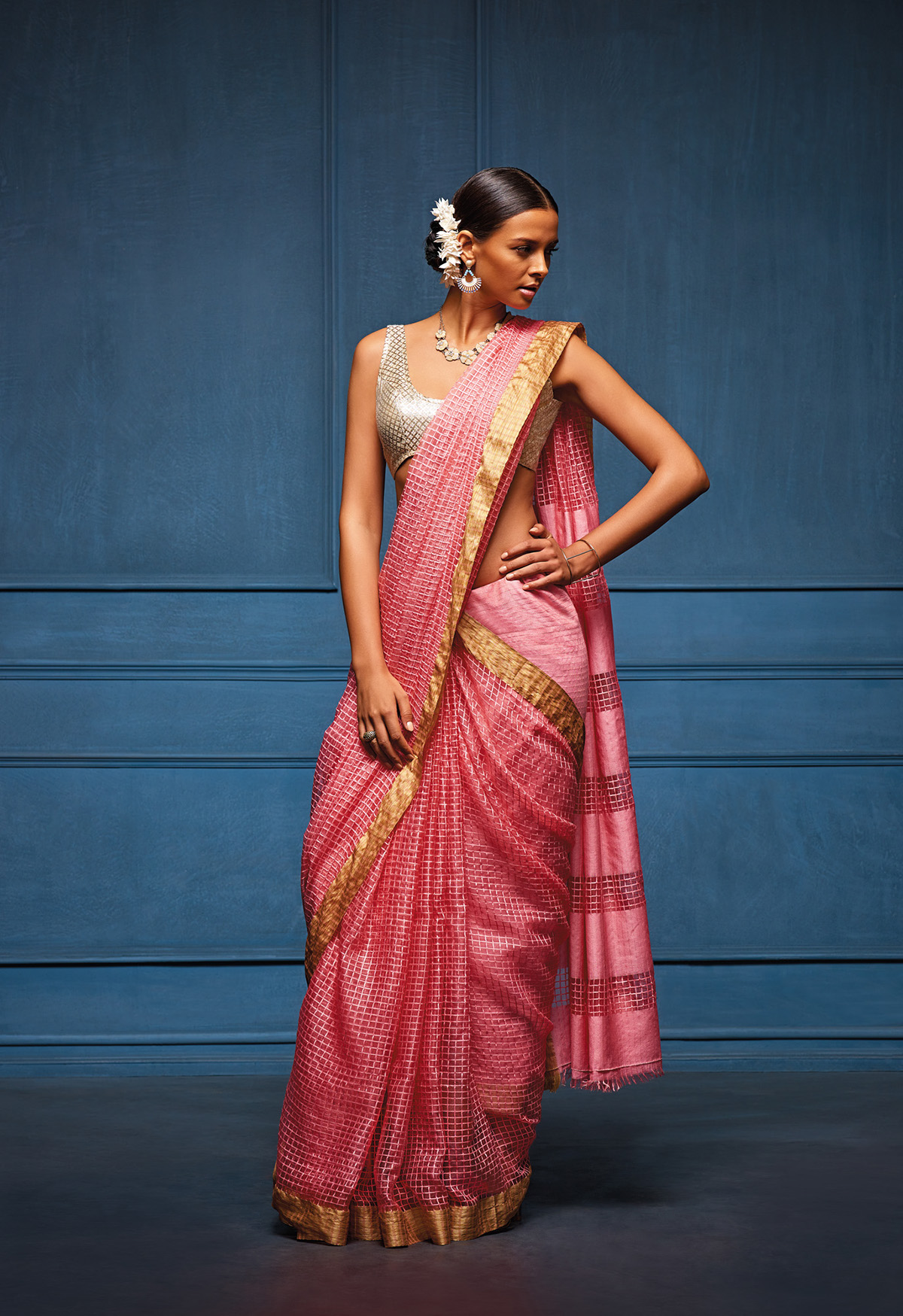 India modern  Liva Sarees liva Sumeet ballal photography campaignshoot fashionphotographyindia Indianfashion indianfashionphotography MUMBAIFASHIONPHOTOGRAPHER