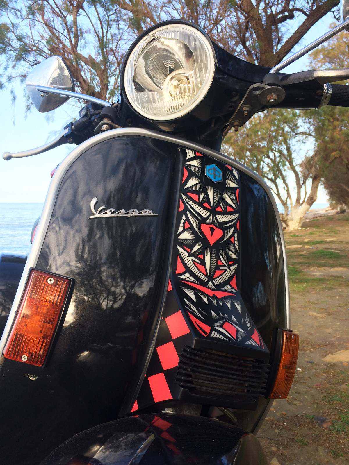 Totem black red lining markers vespa life Love darkness happiness