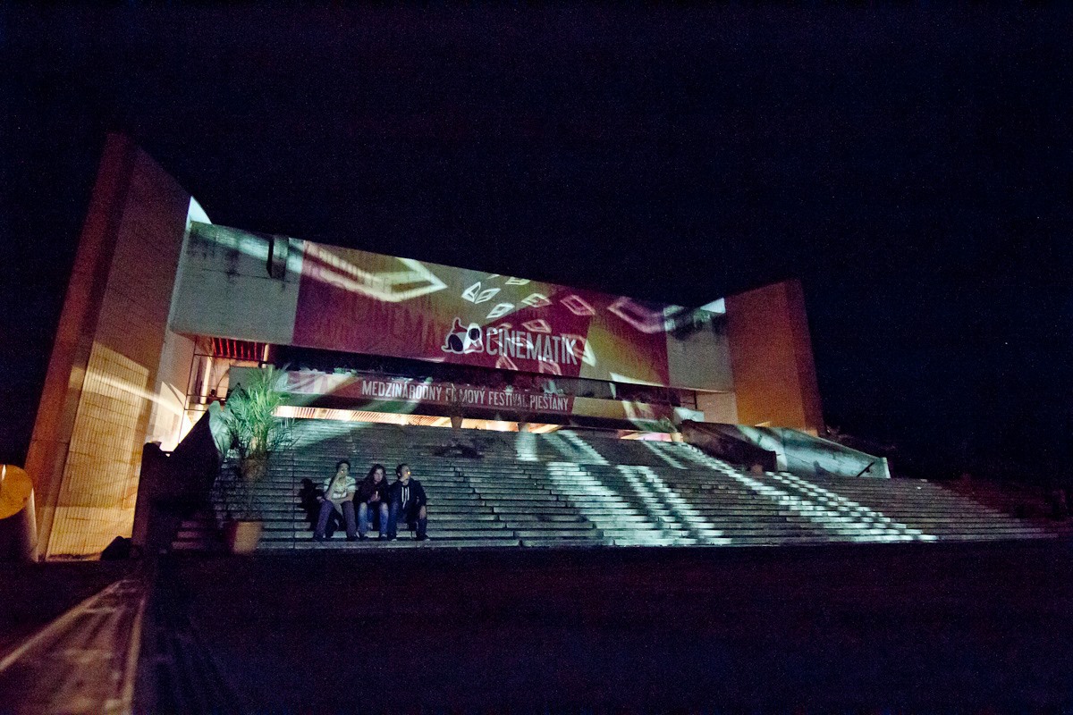 projection piestany dom umena projekcia na budovu projection bulding light projection VJ Cinematik