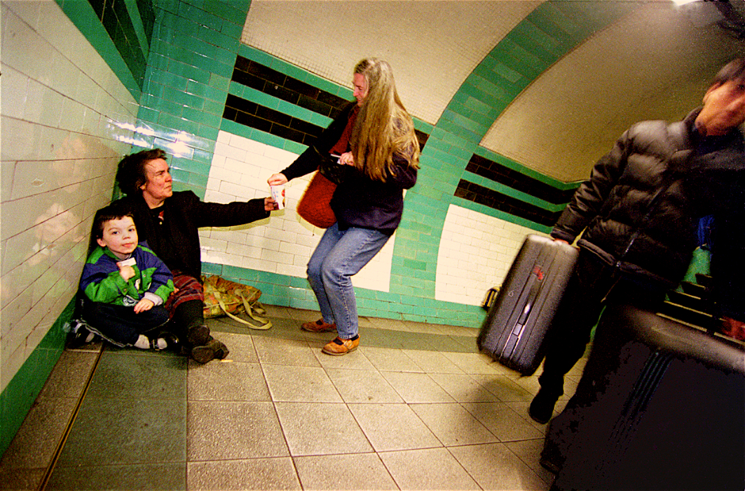 London underground rail city kiss