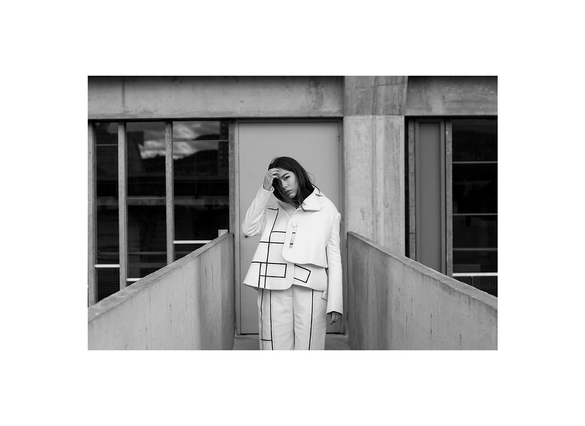 Mode tailoring graphicdesign girl woman clothe LeCorbusier minimaliste concrete firminy
