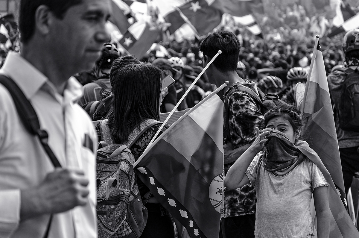 protesta marcha Fotografia Fotoperiodismo streetphotography black and white chile Piñera Chile despertó