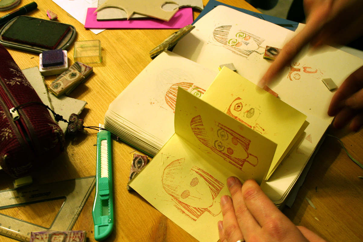 Rubber Stamp face Fun people elena campa studio arturo spazio b**k self Production DIY book interaction colors pieces game