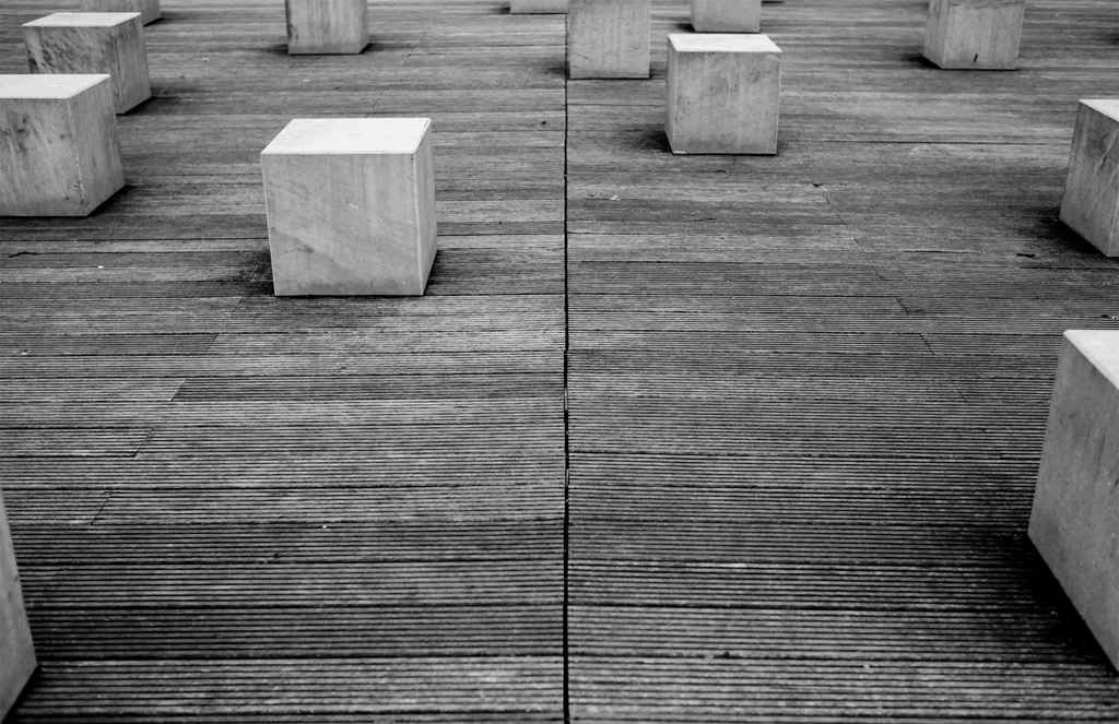 photo foto fotografija Urban urbano chair black White art umetnost Belo crno arno katja valenčak Slovenija slovenia 2011 Canon