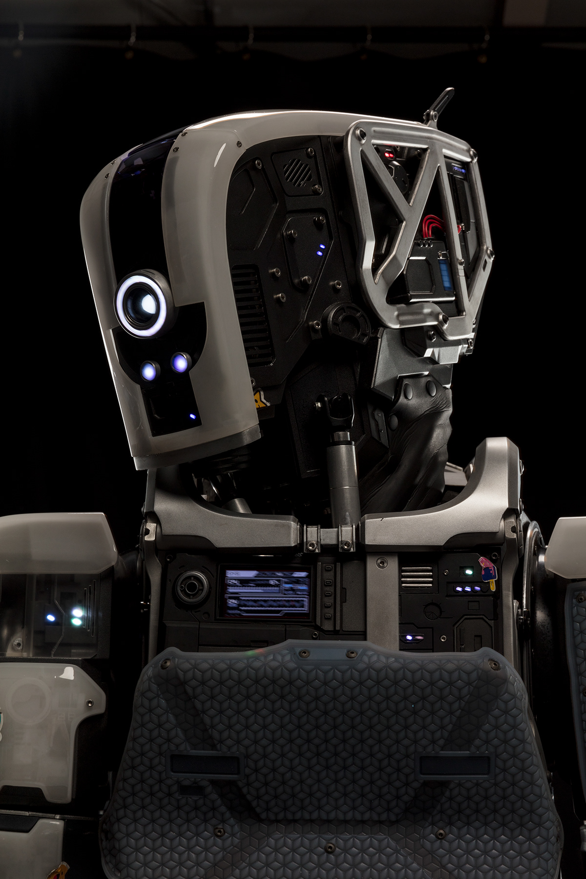 Netflix robot Film   weta mech tech Scifi future industrial design