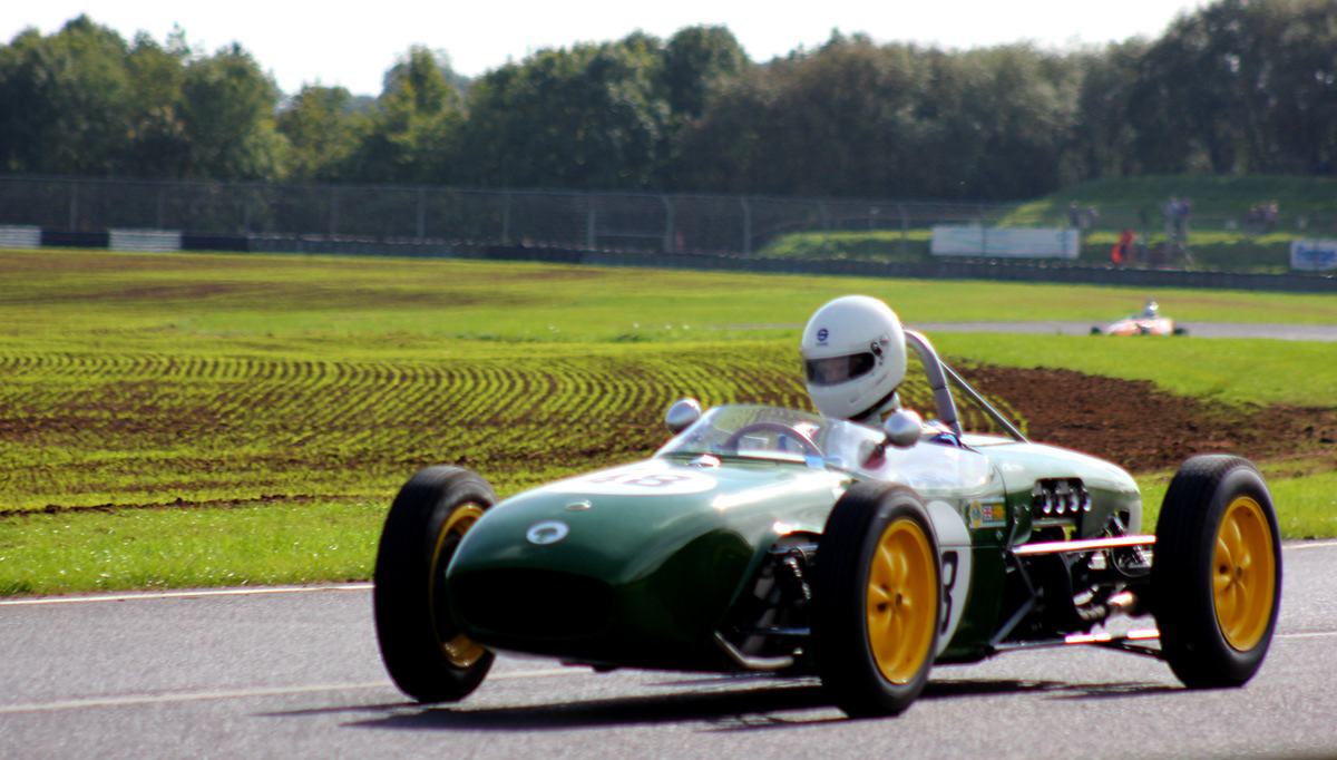 car Motor Racing Motor racing track Single seater Castle coombe race circuit speed historical Classic Cars