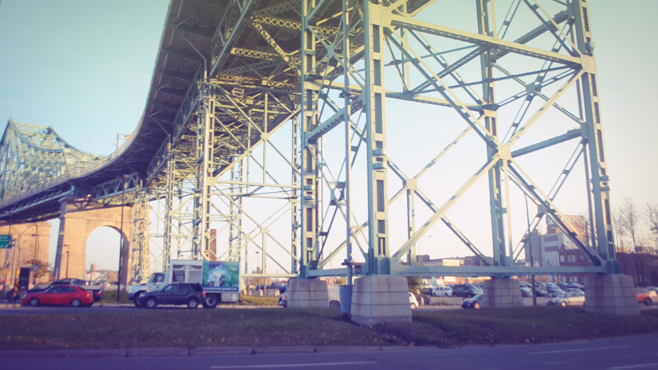 Adobe Portfolio video jacques cartier bridge Montreal vintage