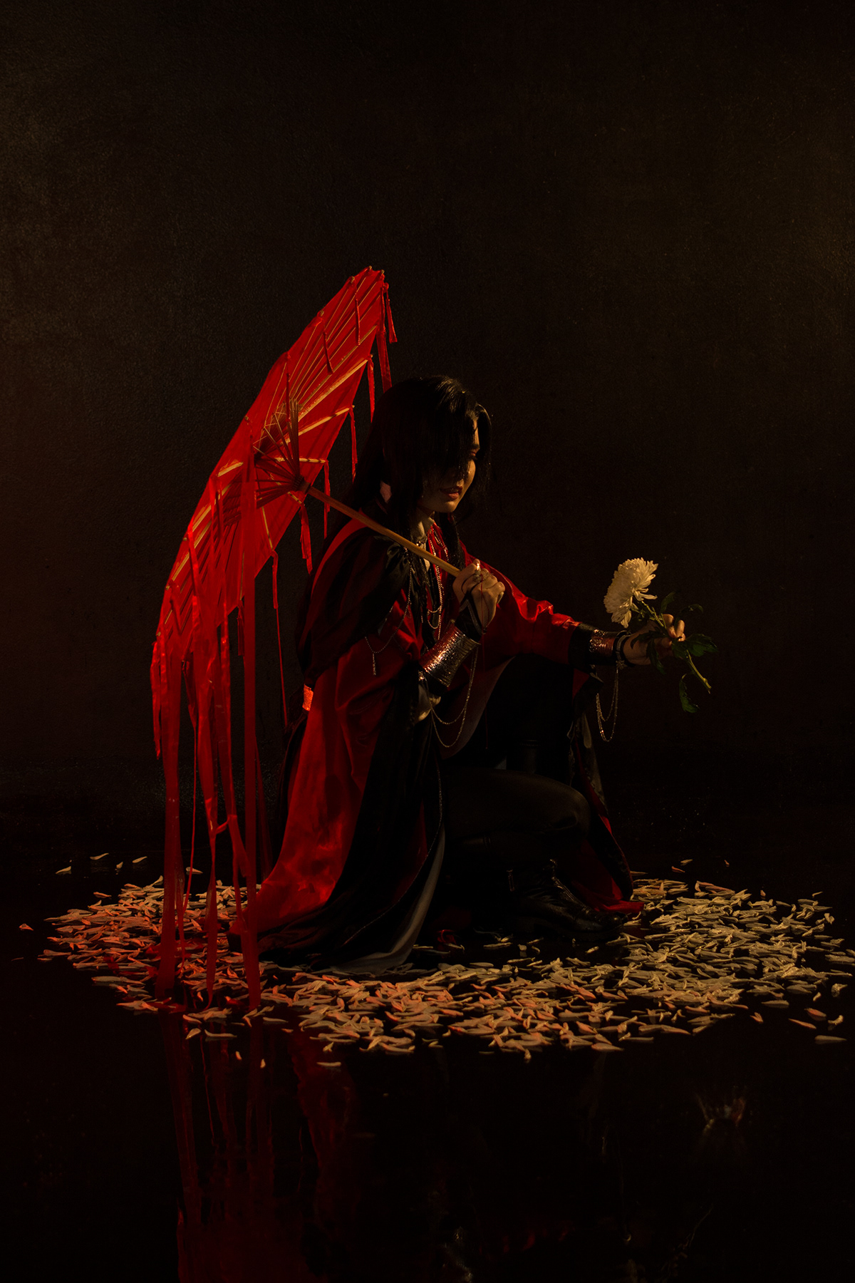 Photography  portrait rain Flowers Cosplay costume Chinese style hua cheng heaven officials blessing tian guan ci fu