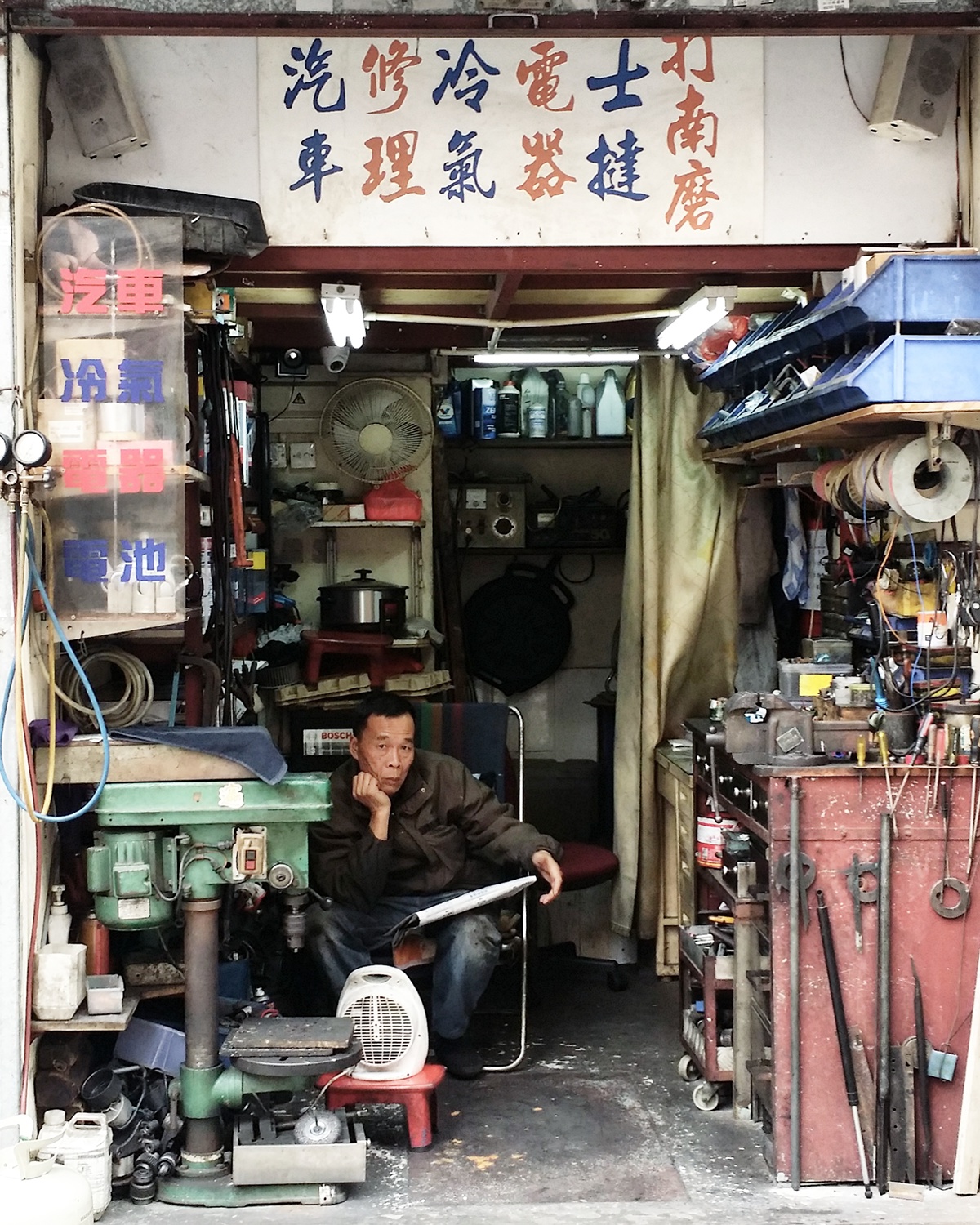 Adobe Portfolio Hong Kong Street shooting sourcing people fabric