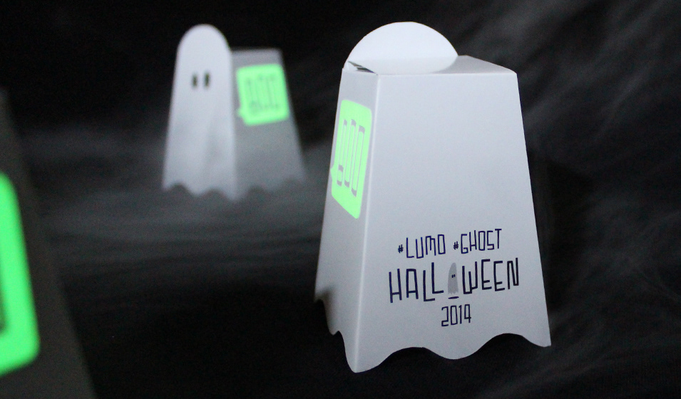 Halloween trick or treat black and white glow in the dark vinyl box ghost fog spooky Fun type lumo durban boo