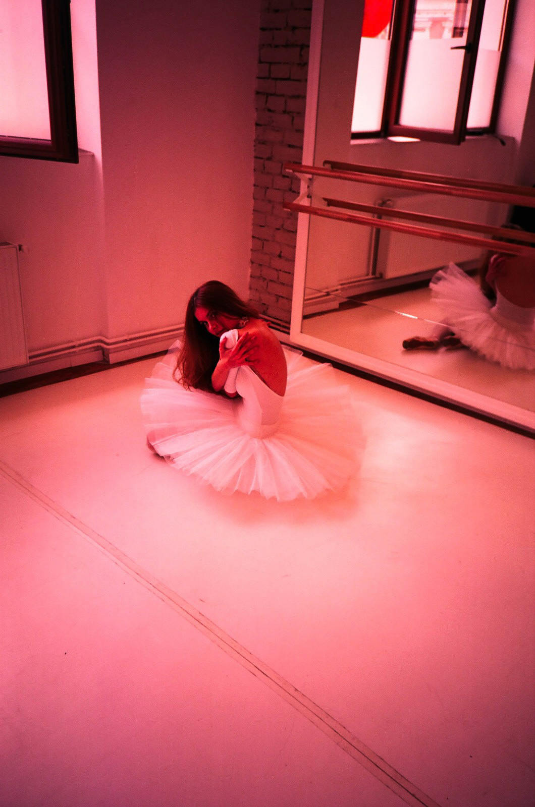 film photography ballet black swan photoshooting analog photography