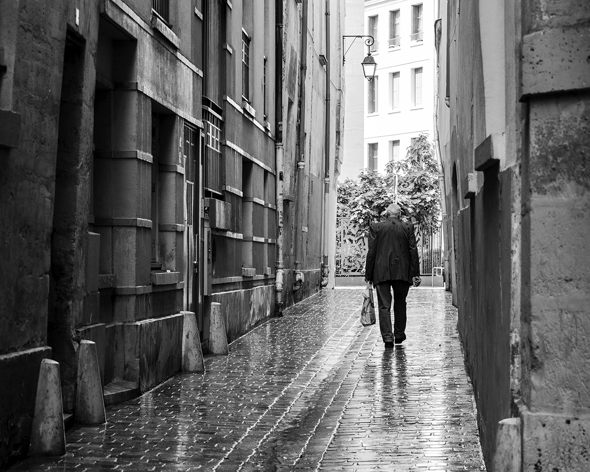 Paris france street photography candid black and white monochrome Marais people canon eos r6