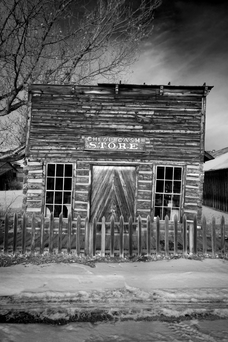 Montana light visual elemets of photograph black and white