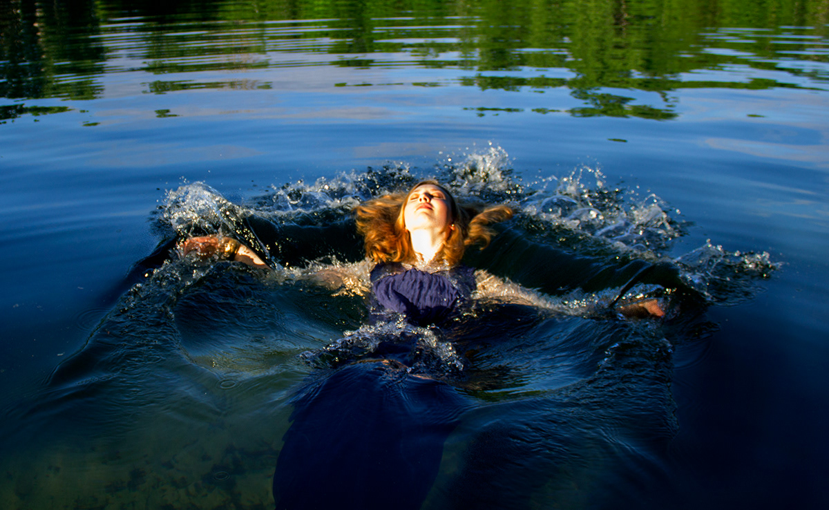 ophelia Sunrise Drown water elizabeth elegance sunlight blue death aquamarine submerge