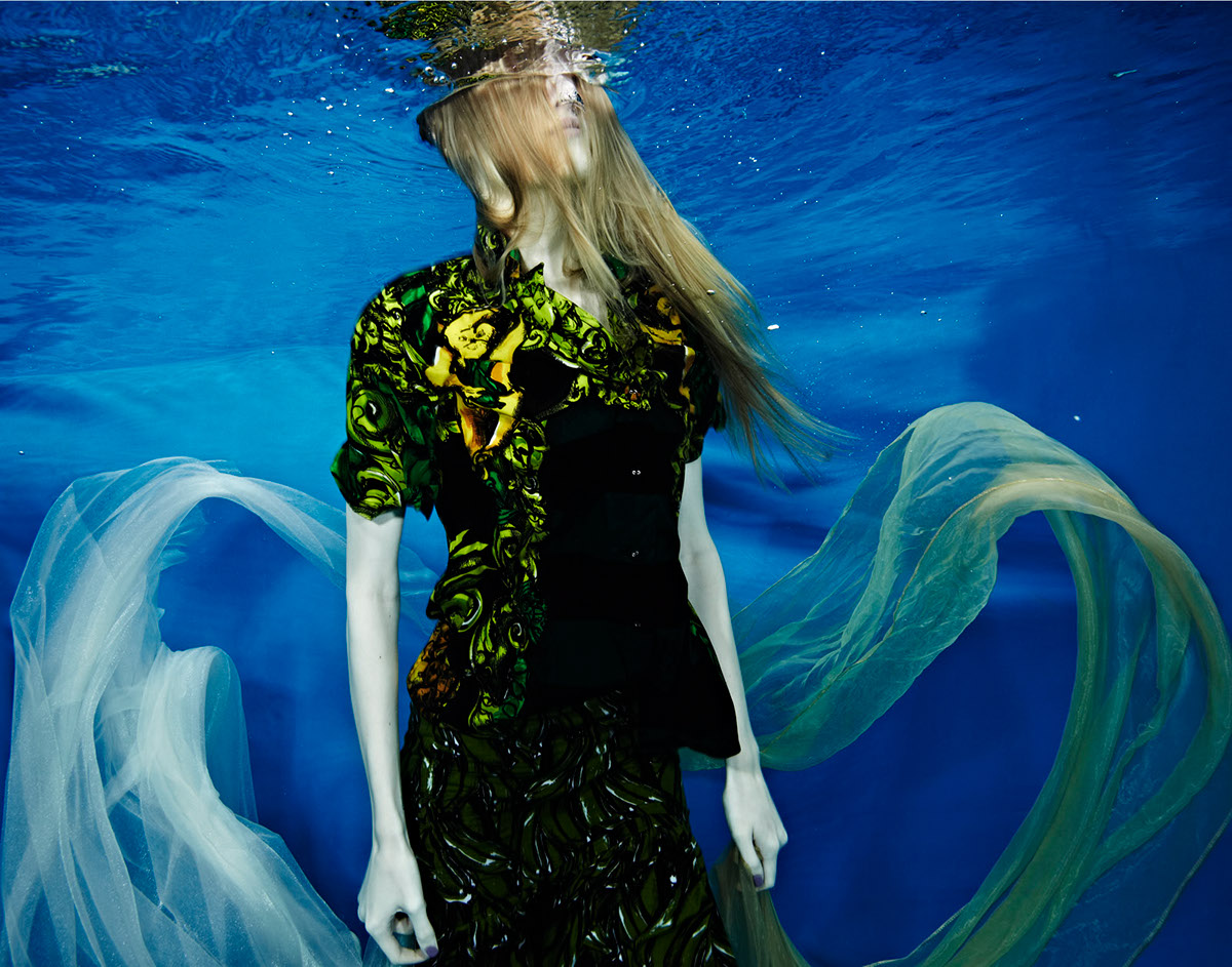 Soon Tong calibre pictures underwater LA PERLA prada Dolce & Gabbana Diane von Furstenberg Dior