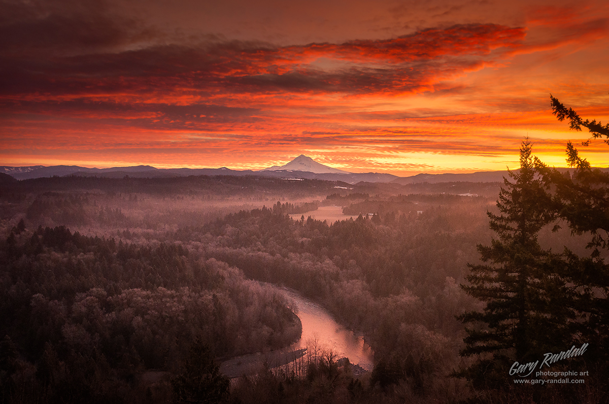 Oregon Photography  landscape photography mount hood mt hood Hood River lightroom photoshop Sunrise mountain
