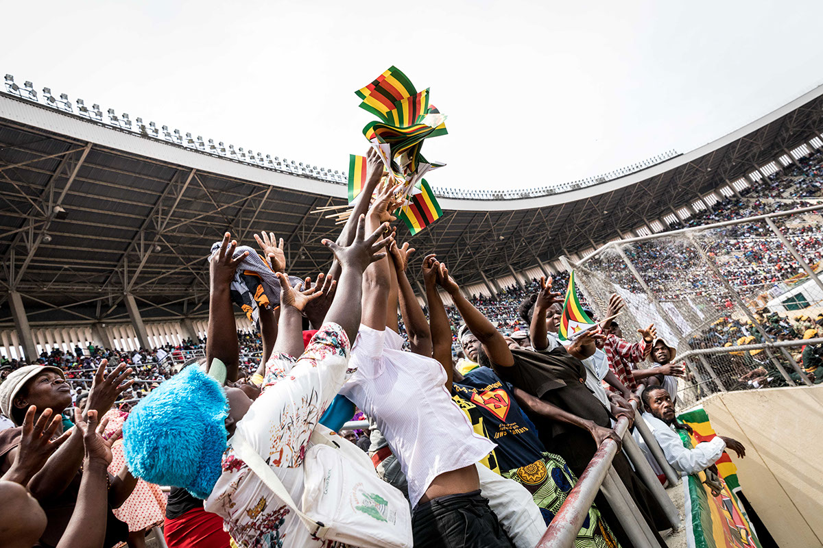 president Zimbabwe new Mnangagwa mugabe harare stadium