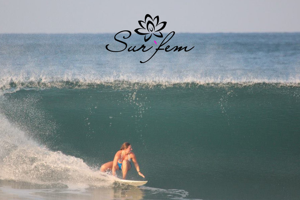 Surfe Surf woman pink Lotus flower