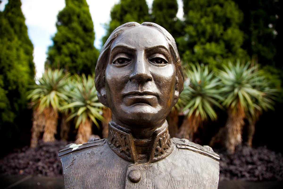 sydney surry hills Central Station statues portrait peru panama revolutionary mexico soldier general