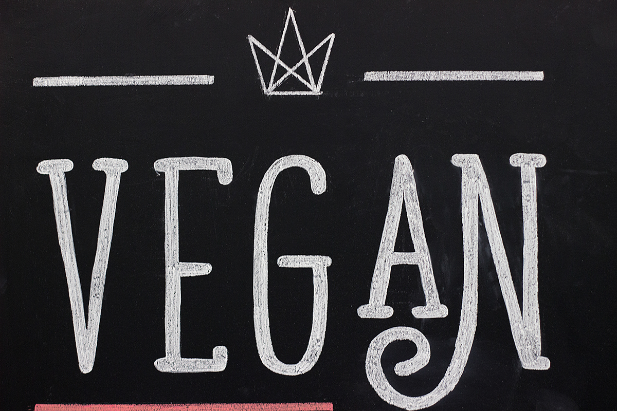 Chalkboard lettering - The king of salads on Behance