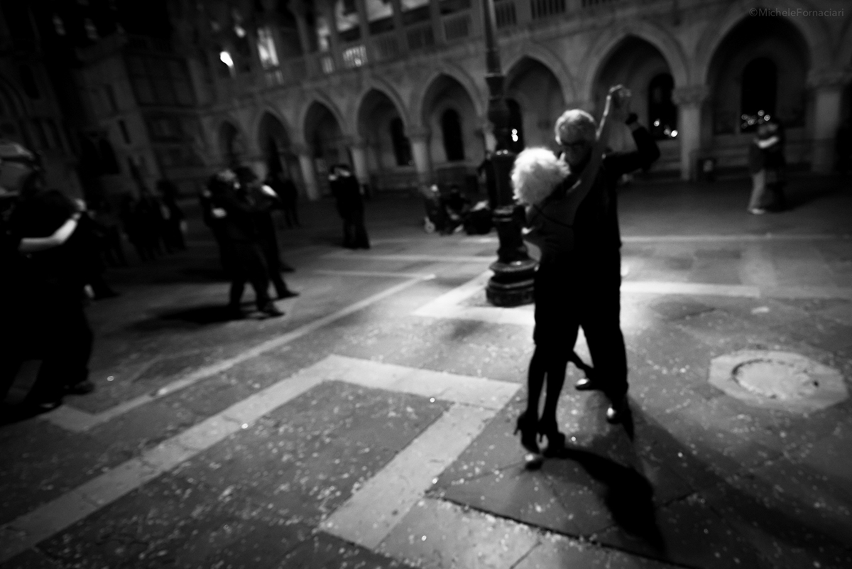 tango street-photography DANCE   bw
