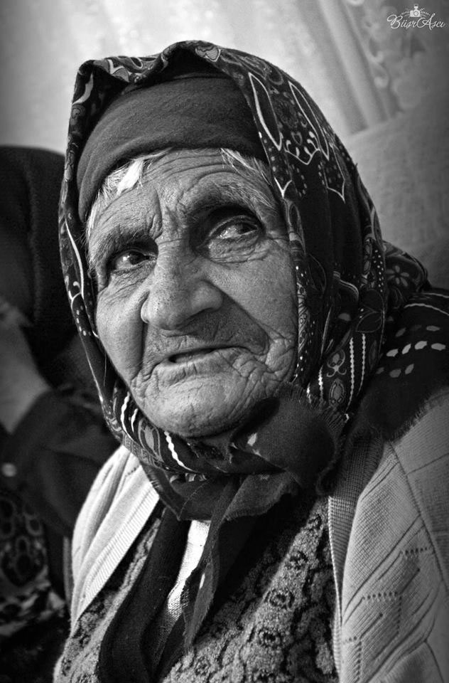old woman blackandwhite photo