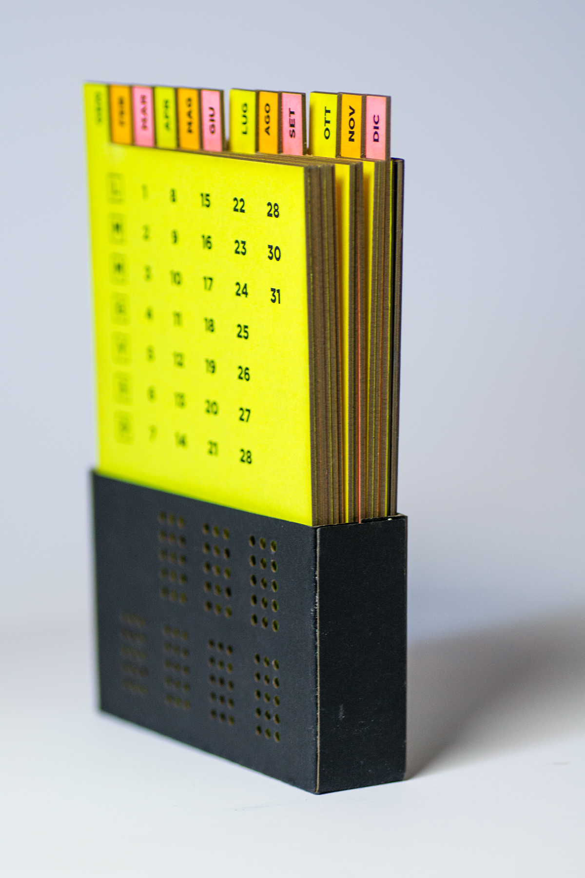 calendar calendario pocket Packaging neon color pixel bit year ababo