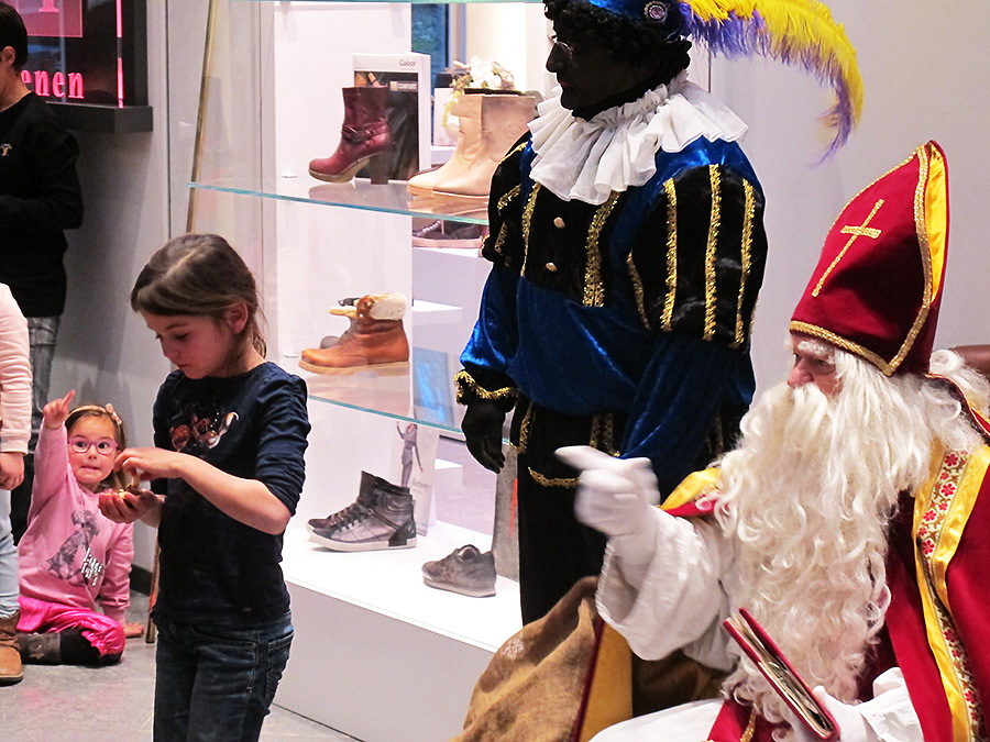 sinterklaasmiddag Sinterklaas Zwarte Piet Sint Nicolaas penders voetzorg past schoenen porto maurizio heythuysen