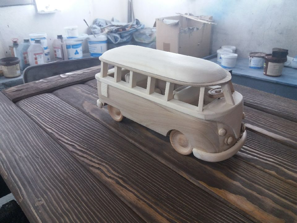 игрушка сувенир модель из дерева автомобиль