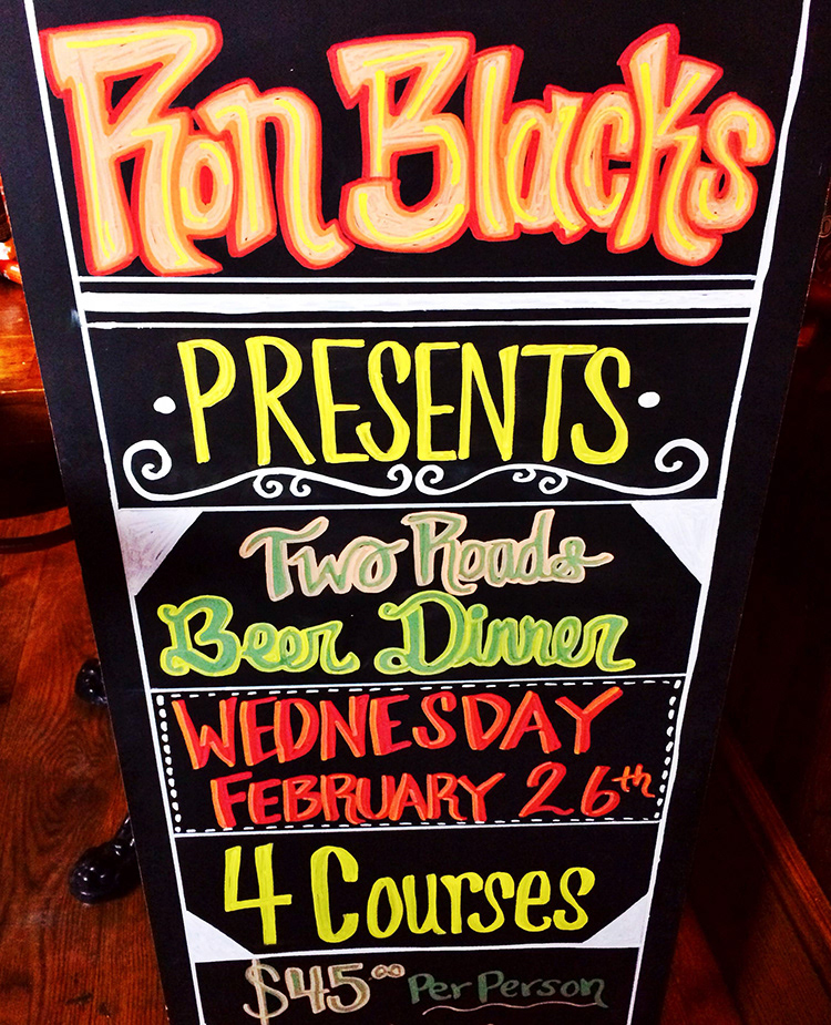 Chalkboard chalk chalkmarkers Handlettering restaurant bar beer menu freehand
