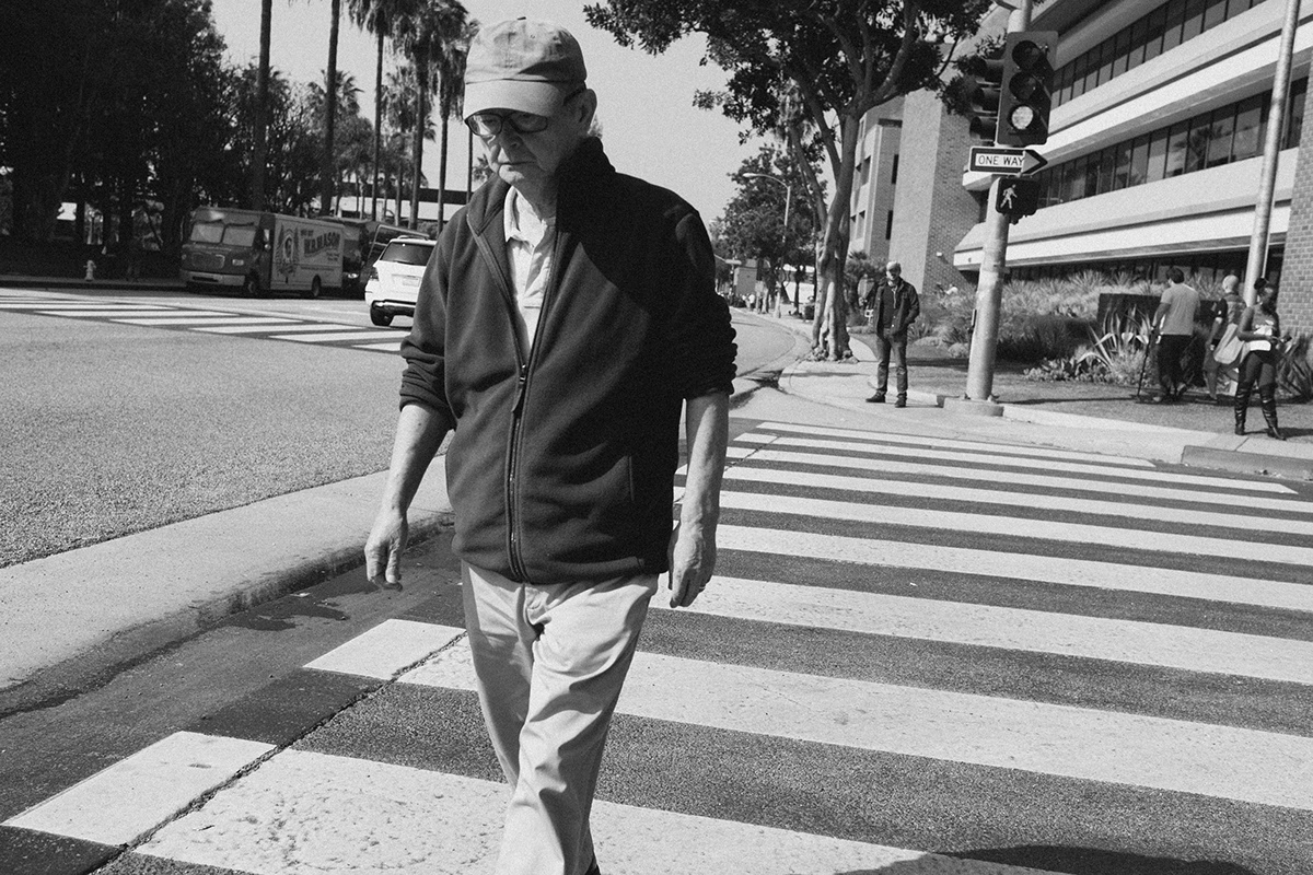 life on the Street black and White vsco portraits grin ILFORD hp5 downtown Los Angeles santa monica