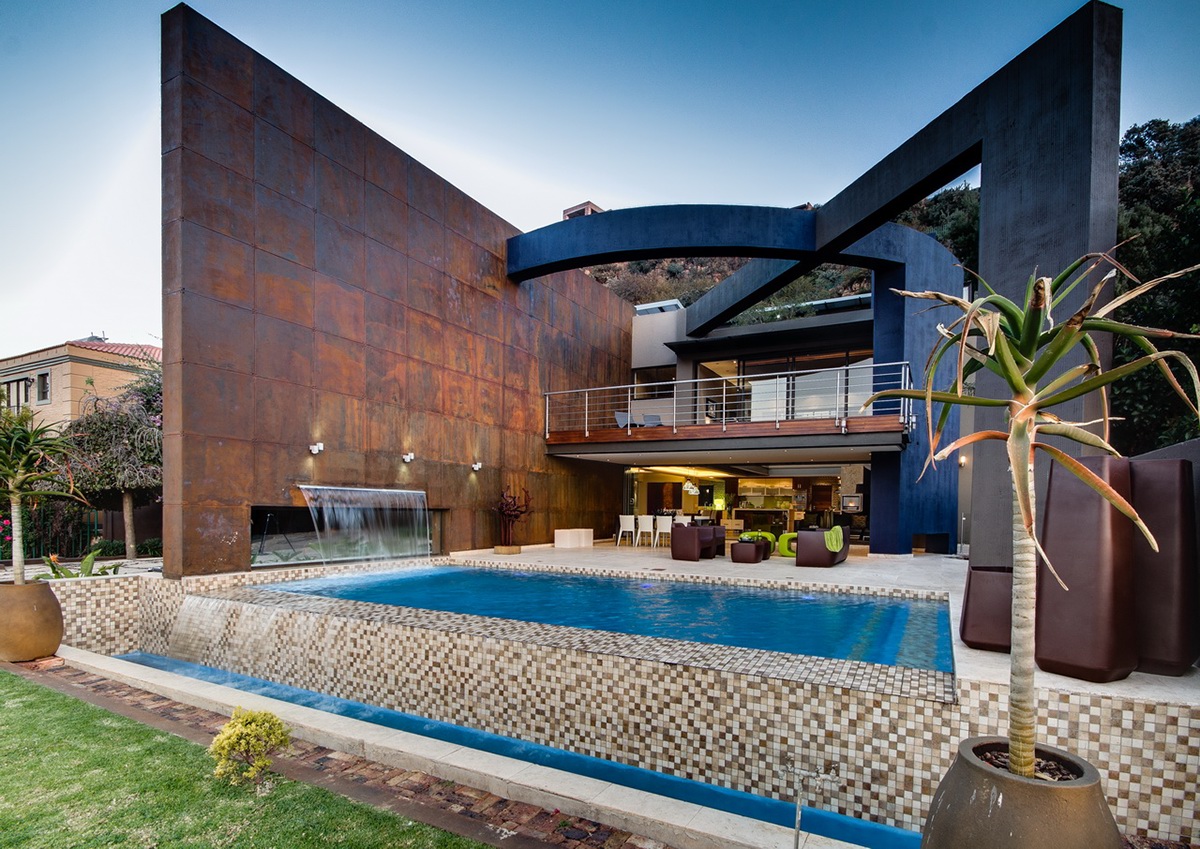  architects  contemporary HOUSE DESIGN luxury homes additions and alterations water features steel indoor-outdoor glass