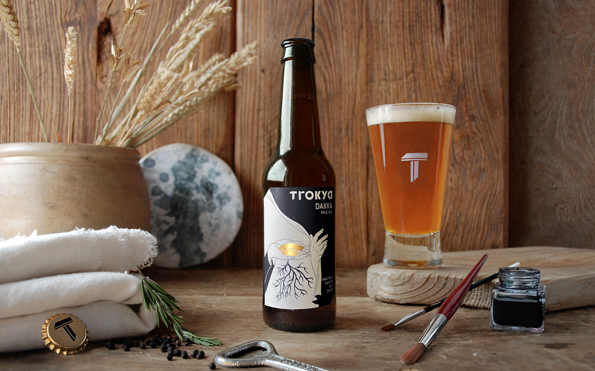 alcohol beer branding  Drawing  drink ILLUSTRATION  Label Packaging trokya brewery