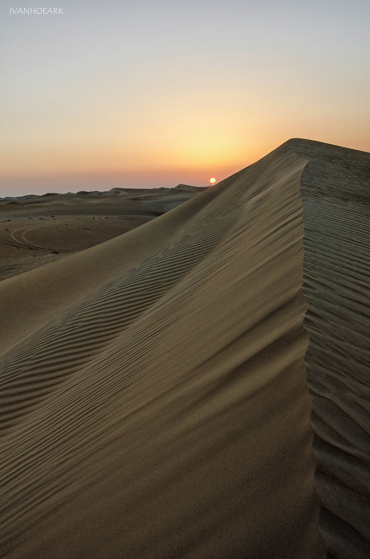 photo digital desert sunset moon dunes