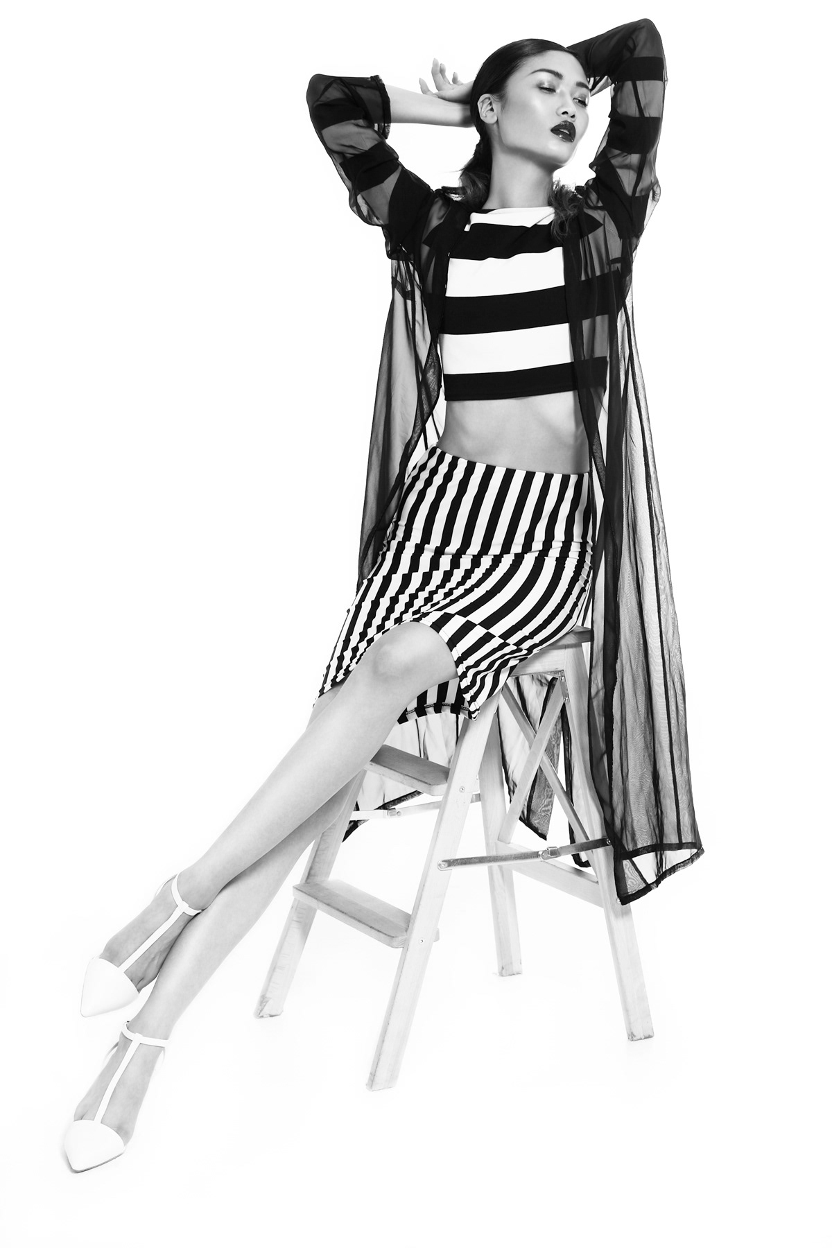 model Style black White photosession studio stripes