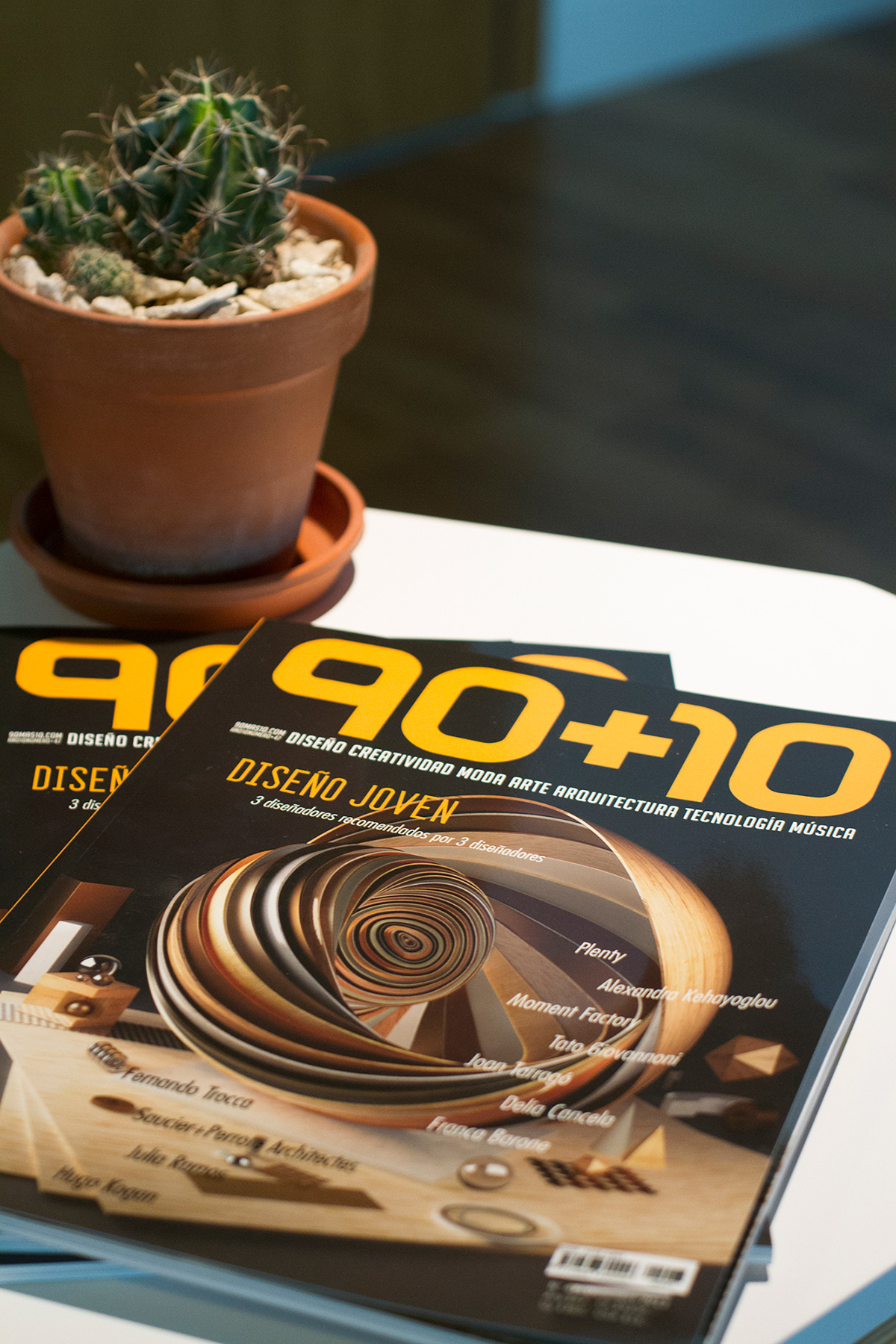 90+10 90+10magazine revista magazine plenty pablo alfieri mariano farias 3D 3d design CGI cover design 3D cover