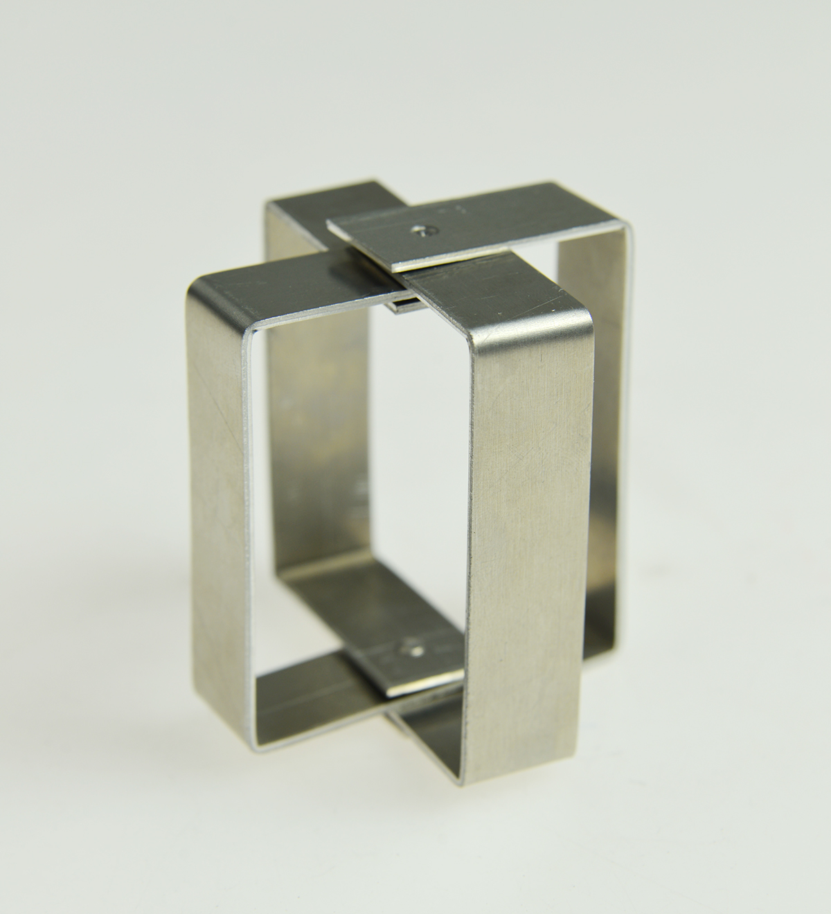 aluminum peter prip risd collapsible cubes cube studies locking mechanisms hinges jumprings cubes layers layered plates spacers negative space