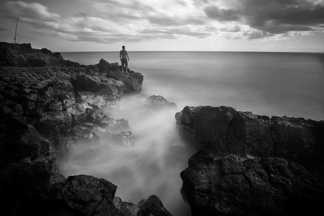 photograph Aloneseries Calle Höglund Silhuette world conceptual self-portrait portraits norway Sweden HAWAII Greece lofoten Travel